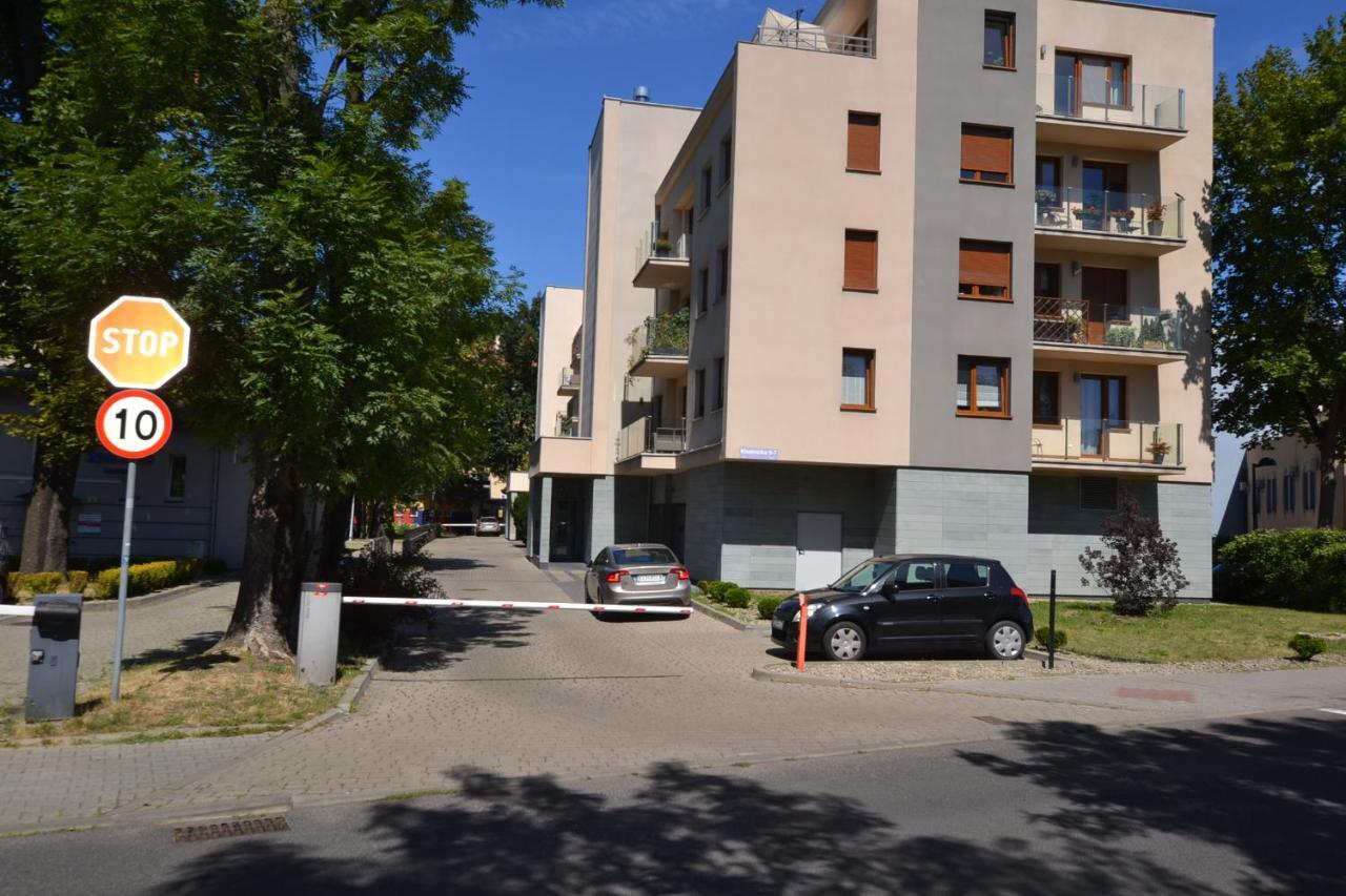 Apartament Bursztynowy Z Garazem -Centrum Gliwic Gliwice Luaran gambar